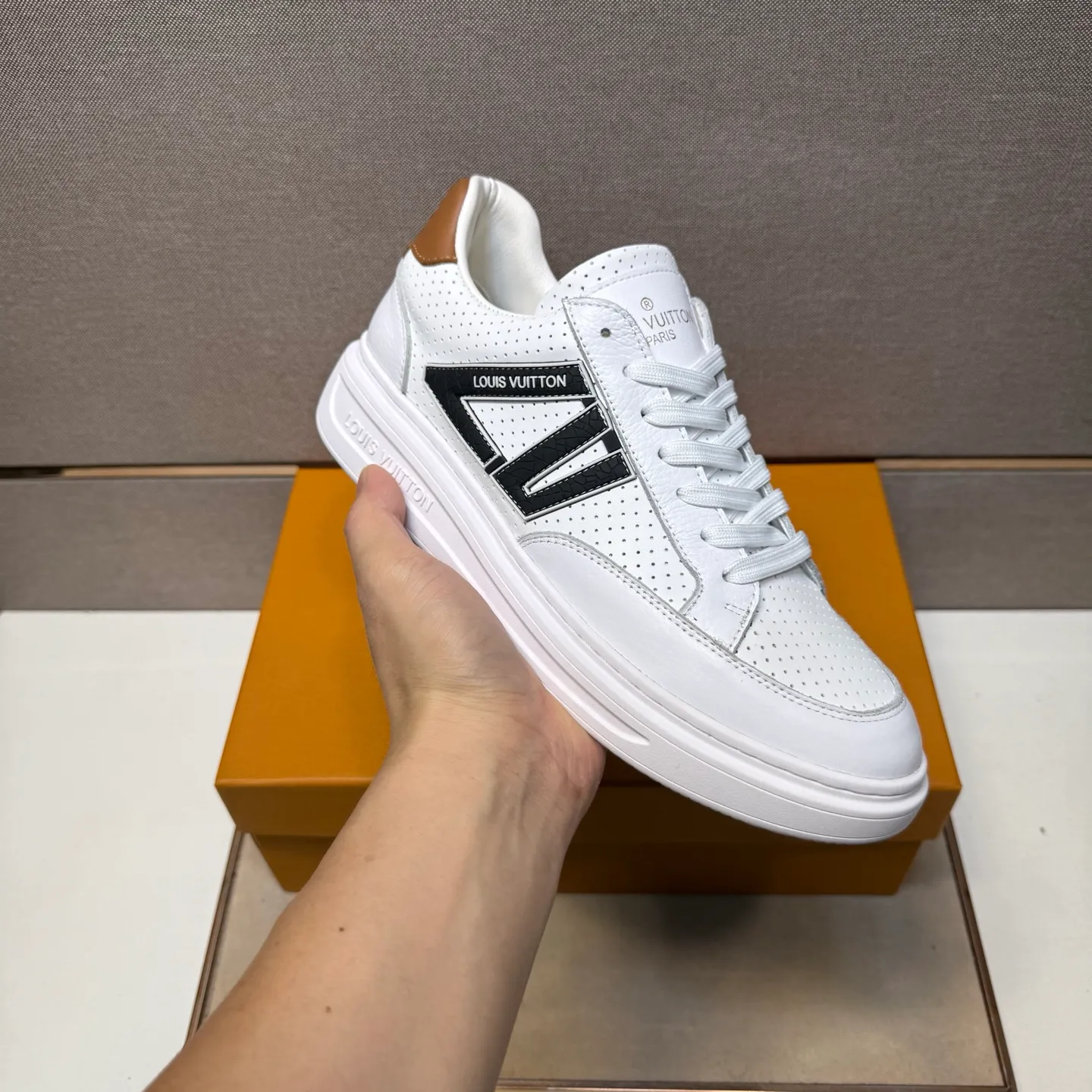 ⬛️Men's shoes 💰p420 [LV～] Men's casual shoes 2025z cabinet sales simultaneously 🔶Size: 38-44 #️⃣ 🔷6 colors🔜The upper is made of multi-material splicing ➕Genuine leather lining, comfortable and breathable, sole: original comfortable and wear-resistant outsole, ⚠️Real thing📱Photographed🎬The real thing is better📢📢📢